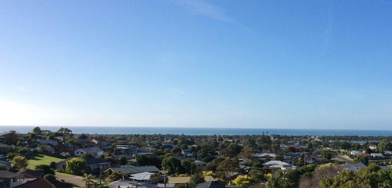 Views * Lakes Entrance